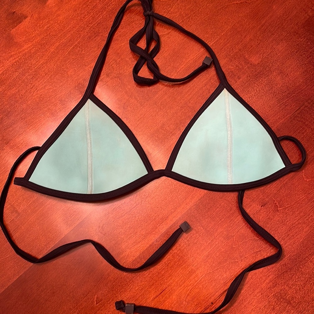 Triangl bikini top